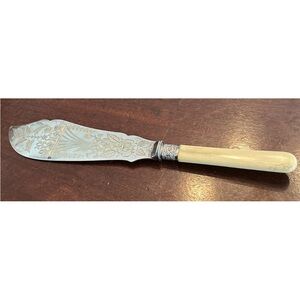 Antique Silver Plated Cake/Pie Cutter/Lifter Bakelite (possibly Ivory) Handle